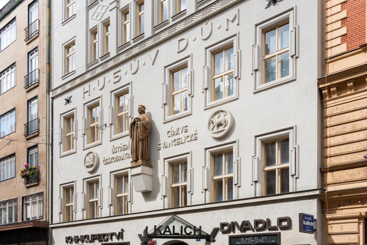 Theatre 9 Apartments By Adrez Prag Dış mekan fotoğraf