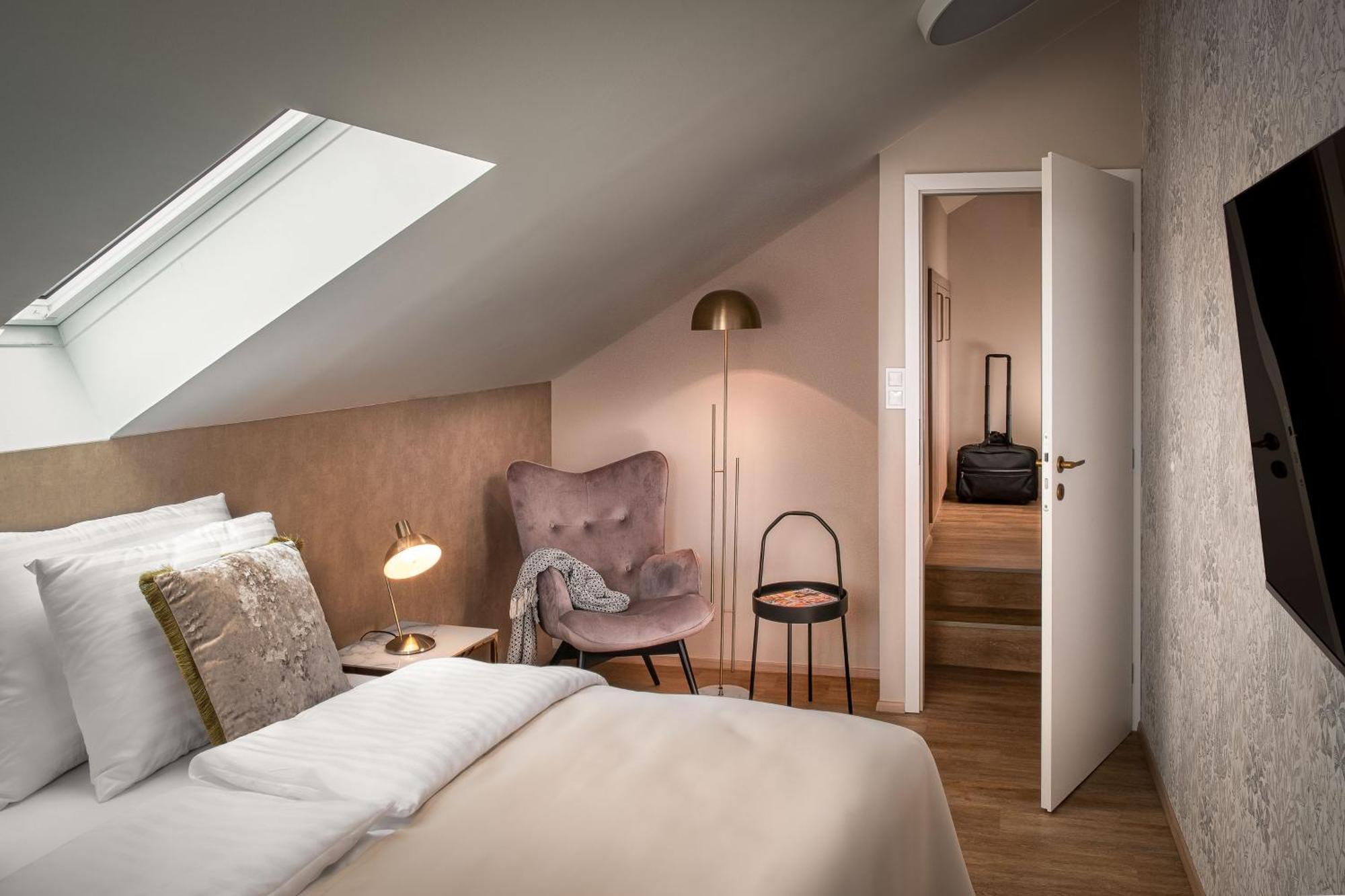 Theatre 9 Apartments By Adrez Prag Dış mekan fotoğraf